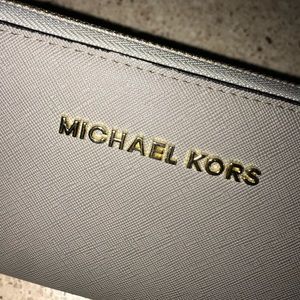 michael kors wallet